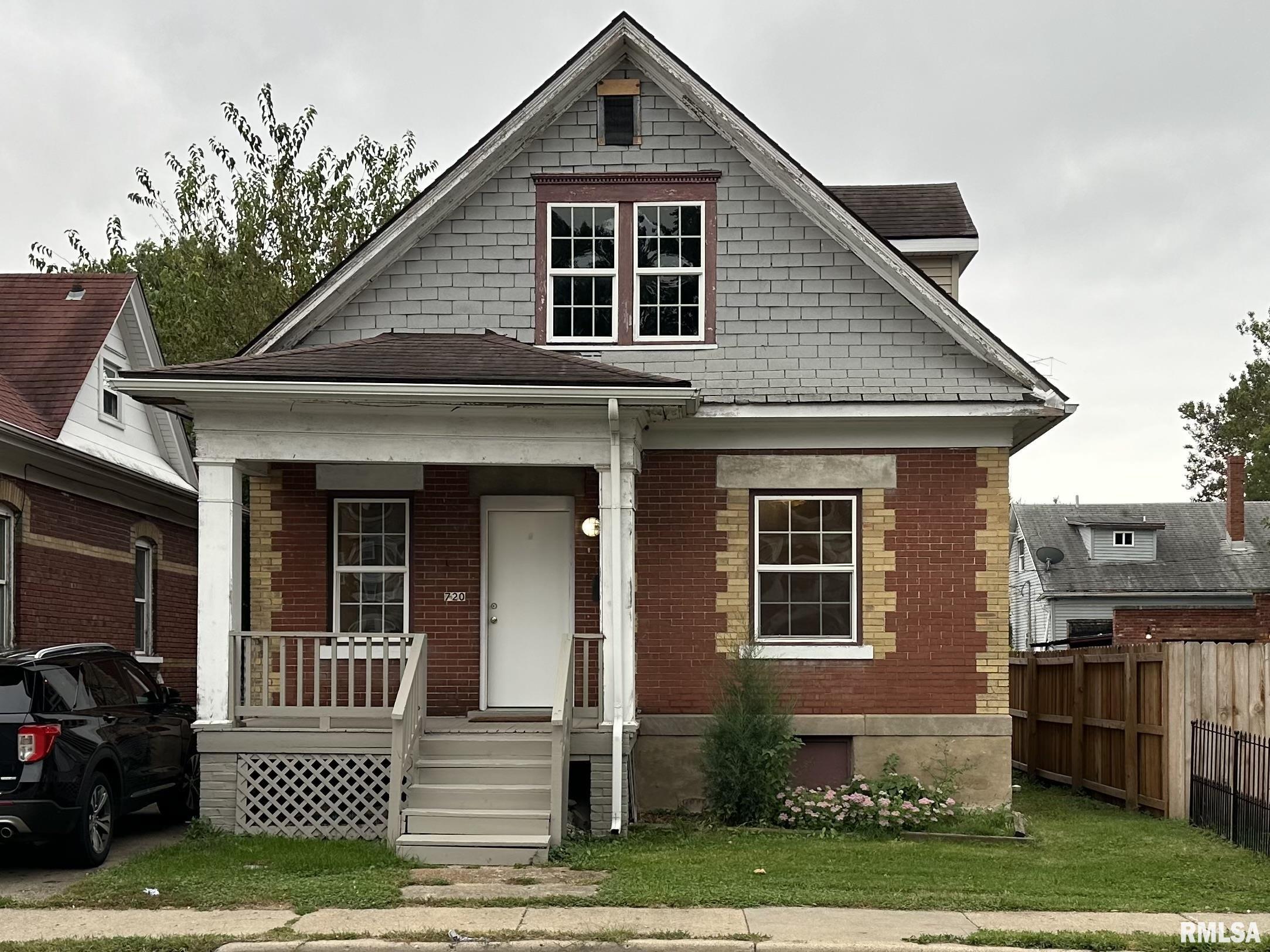720 North Grand Avenue West Springfield, IL 62702 - Photo 1 of 22 Gallery Image 1