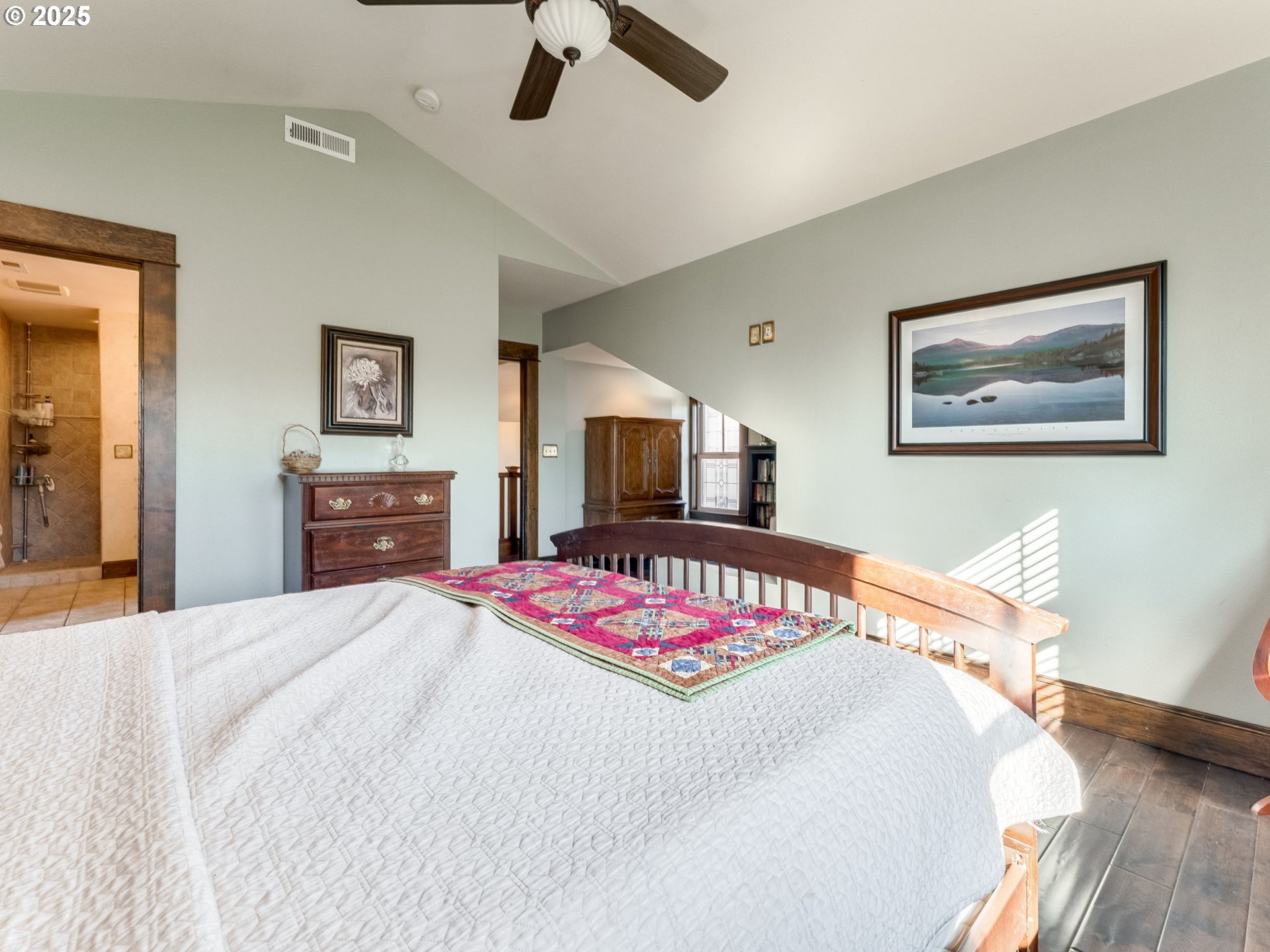 2400 H Street Vancouver, WA 98663 - Photo 27 of 48 a bedroom with a bed and a dresser