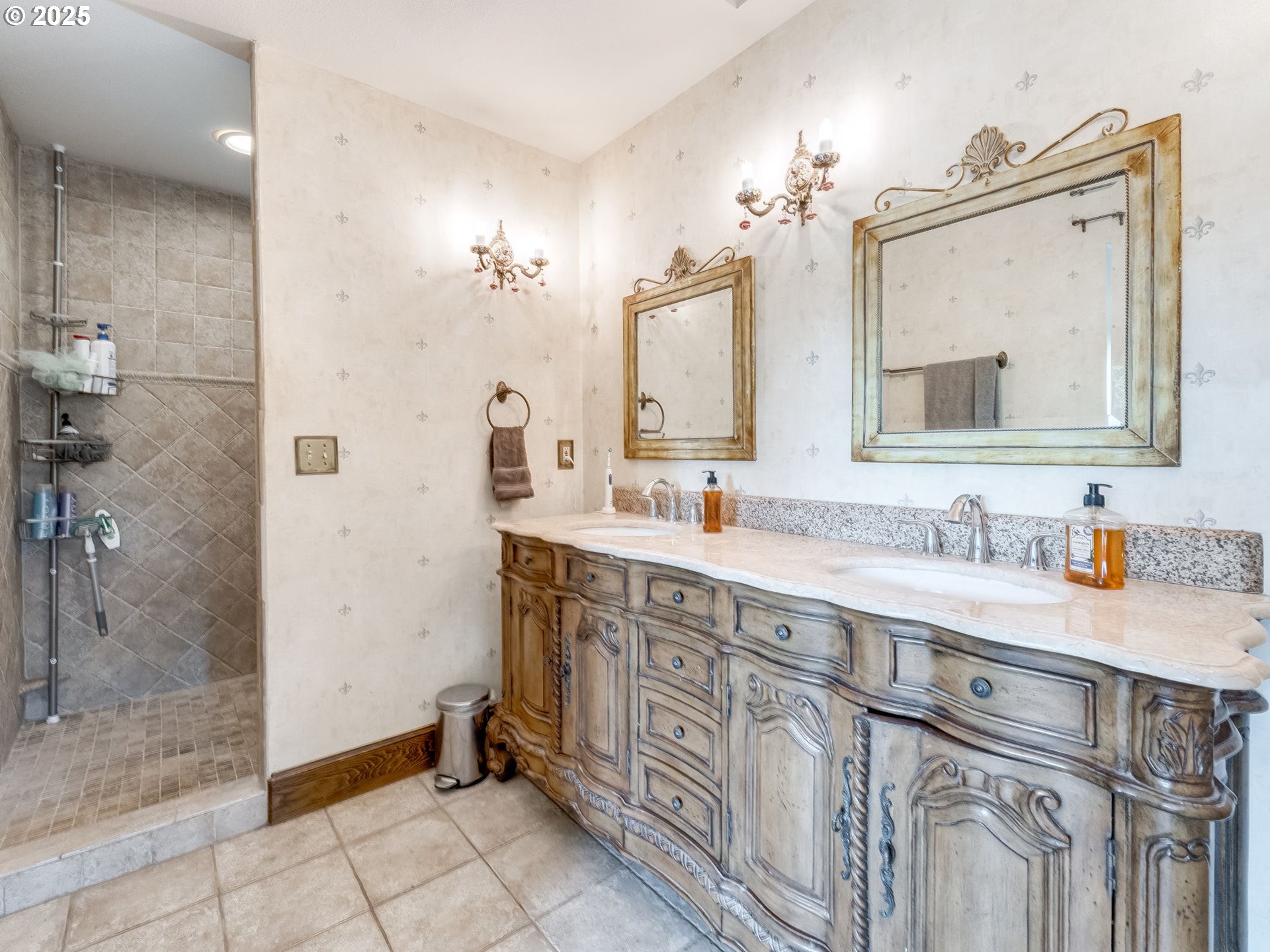 2400 H Street Vancouver, WA 98663 - Photo 29 of 48 a spacious bathroom with double sink and a mirror