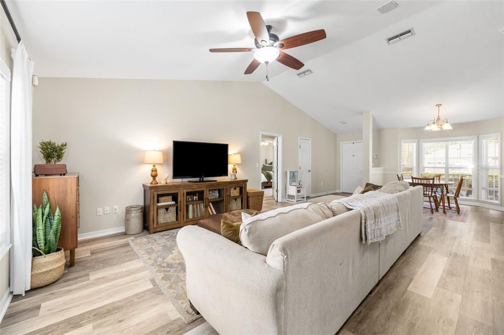 8406 Southwest 69th Place Gainesville, FL 32608 - Photo 4 of 42