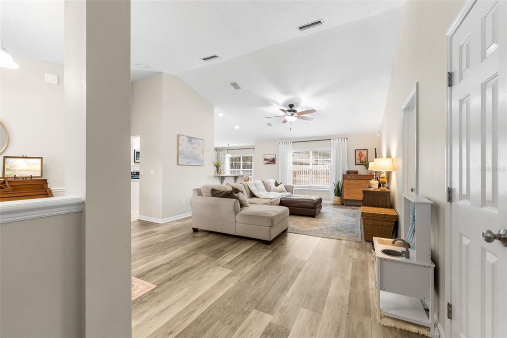 8406 Southwest 69th Place Gainesville, FL 32608 - Photo 5 of 42