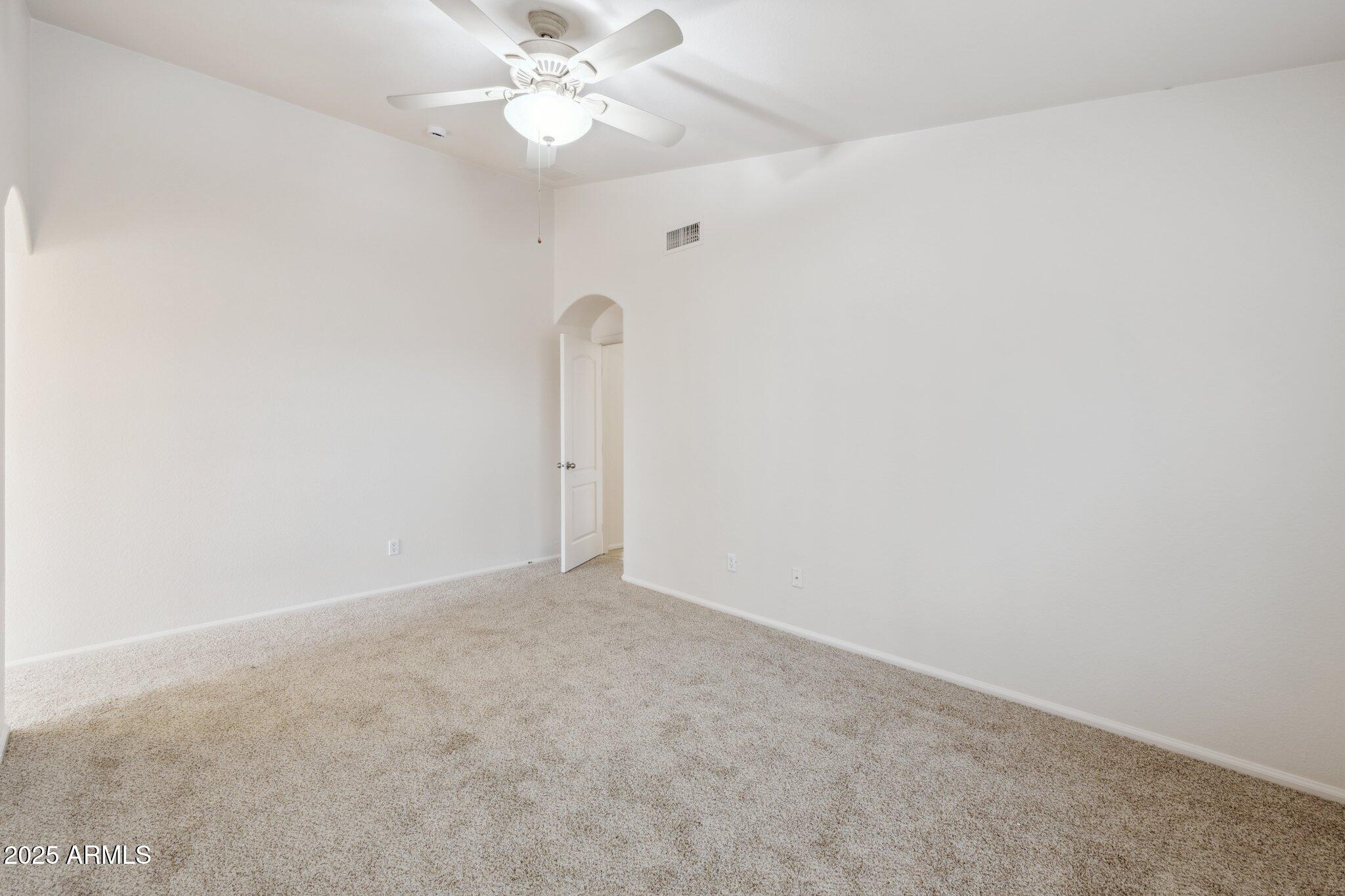 20902 North 36th Place Phoenix, AZ 85050 - Photo 15 of 29 14-web-or-mls-20902-n-36th-pl