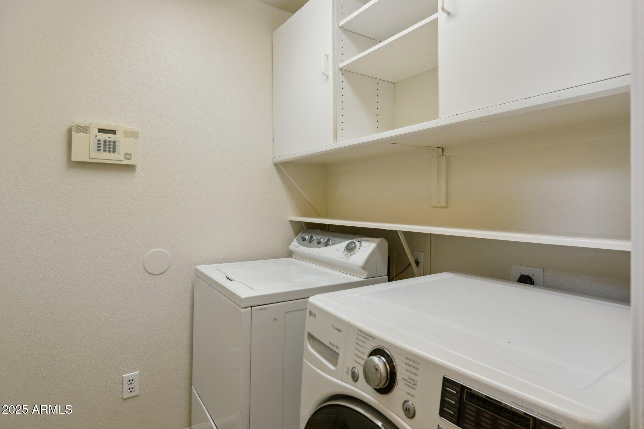 20902 North 36th Place Phoenix, AZ 85050 - Photo 23 of 29 22-web-or-mls-20902-n-36th-pl