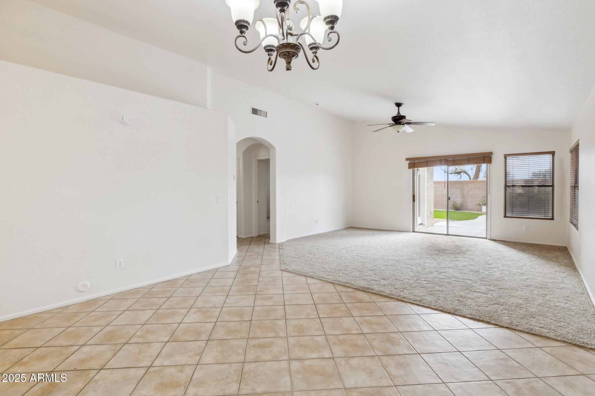 20902 North 36th Place Phoenix, AZ 85050 - Photo 6 of 29 5-web-or-mls-20902-n-36th-pl