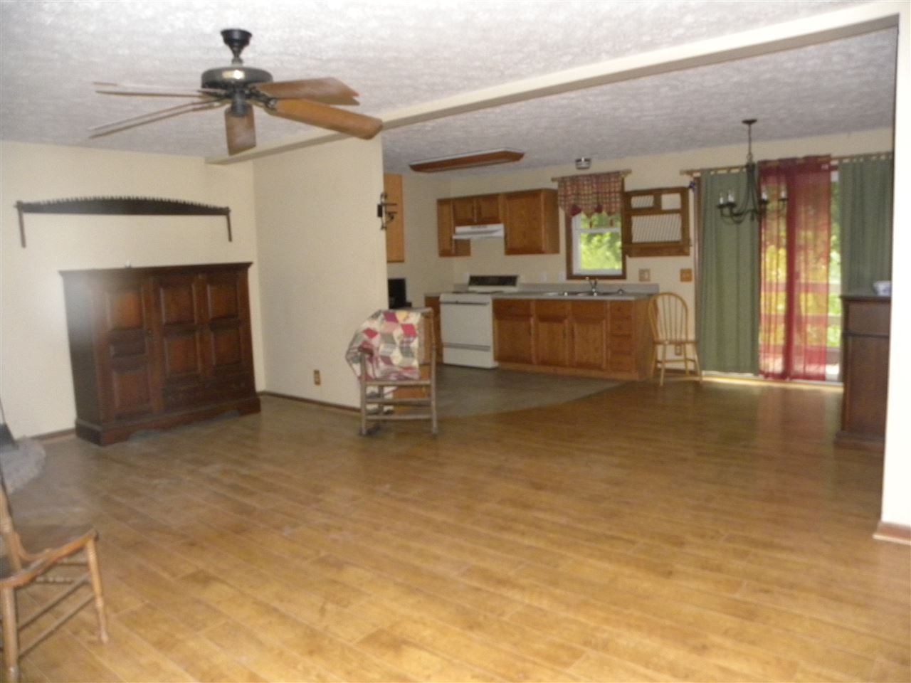 1806 East Romona Road Spencer, IN 47460 - Photo 3 of 17 Gallery Image 3