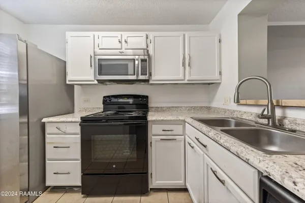 $950 | 2826 Louisiana Avenue, Unit 907, Lafayette, LA 70501