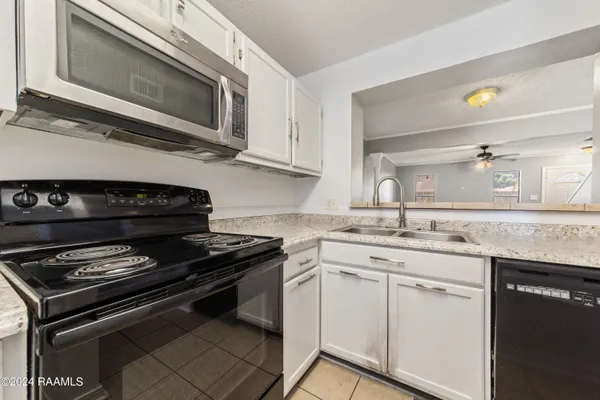 $950 | 2826 Louisiana Avenue, Unit 907, Lafayette, LA 70501