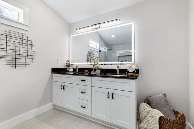 $500,000 | 5605 Overbrook Drive, Austin, TX 78723