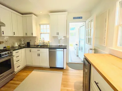 $1,950,000 | 41 Cove Drive, Sag Harbor, NY 11963