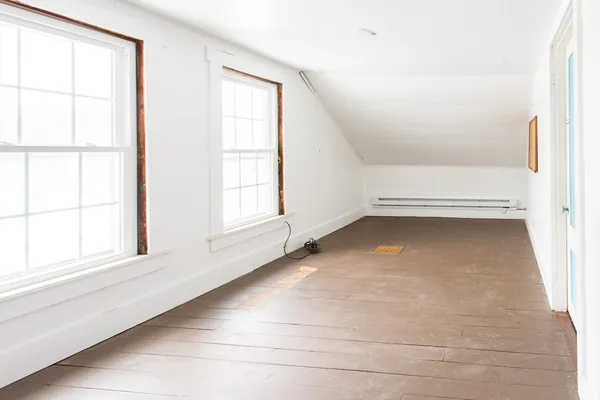 $249,900 | 132 East Main Street, West Brookfield, MA 01585