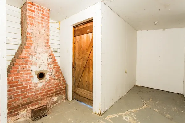 $249,900 | 132 East Main Street, West Brookfield, MA 01585