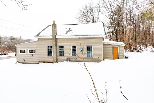 $249,900 | 132 East Main Street, West Brookfield, MA 01585