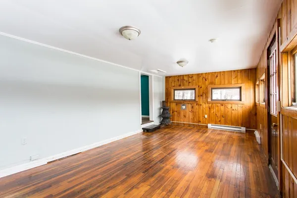 $249,900 | 132 East Main Street, West Brookfield, MA 01585