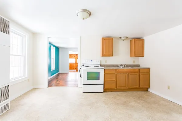 $249,900 | 132 East Main Street, West Brookfield, MA 01585