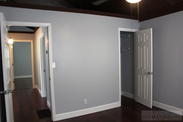 737 Round Knob Ridge Road West Jefferson, NC 28694 - Photo 8 of 23 Gallery Image 8
