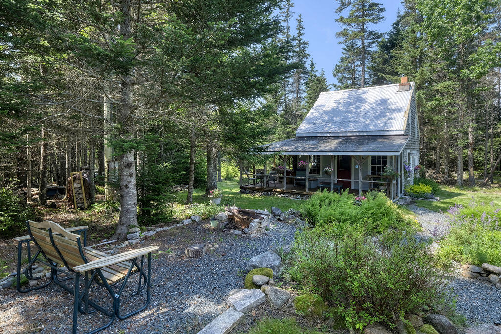 18 Cat Cove Road Stonington, ME 04681 - Photo 27 of 61 18Cat'sCove-27