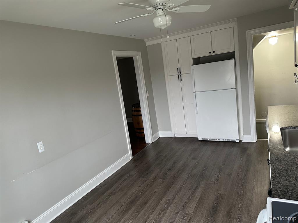 46790 Romeo Plank Road Macomb, MI 48044 - Photo 19 of 32