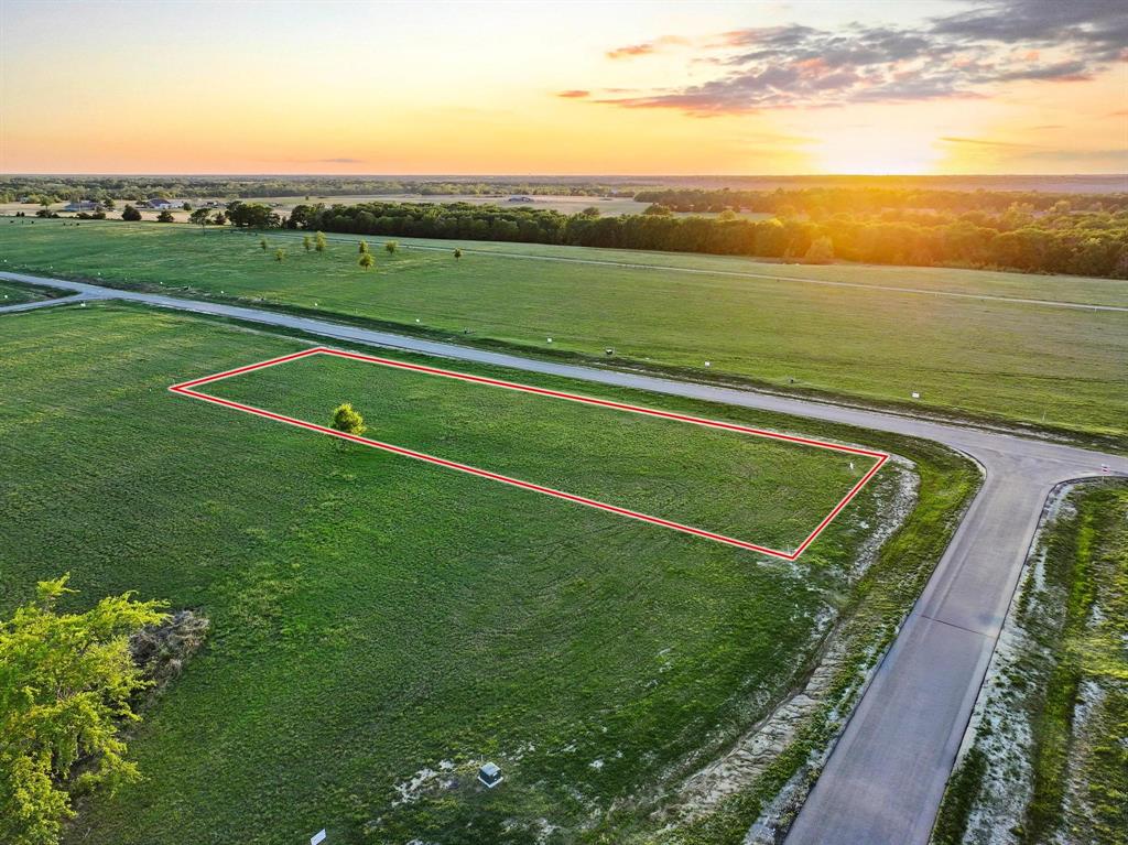 210 Diamond Point Dodd City, TX 75438 - Photo 3 of 24