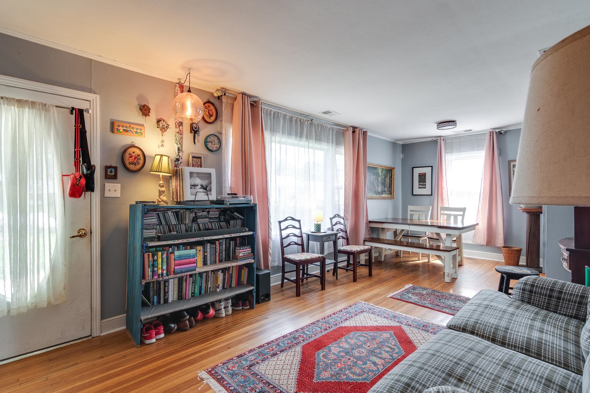 4661 Lynn Road Memphis, TN 38122 - Photo 5 of 32 a living room with furniture a rug and a window