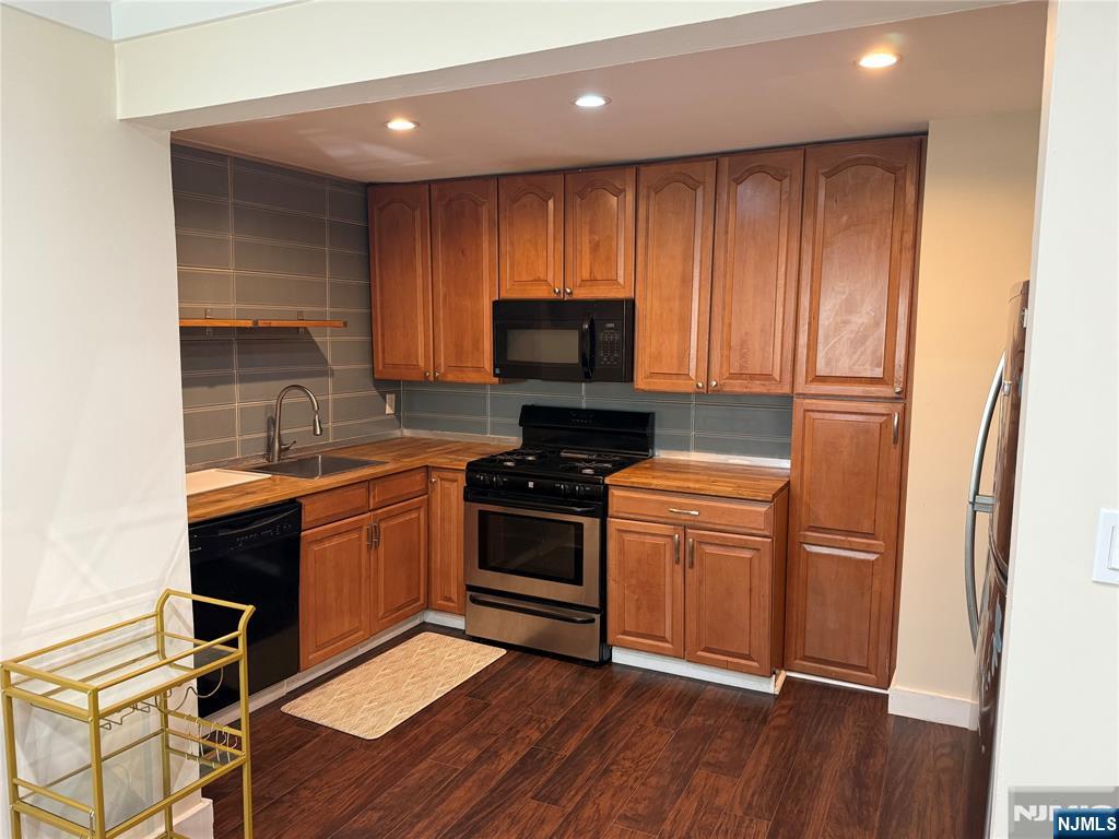 226 Louis Street, Unit 1 Hackensack, NJ 07601 - Photo 7 of 18