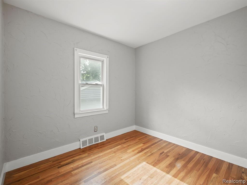 6401 Andersonville Road Waterford, MI 48329 - Photo 21 of 28