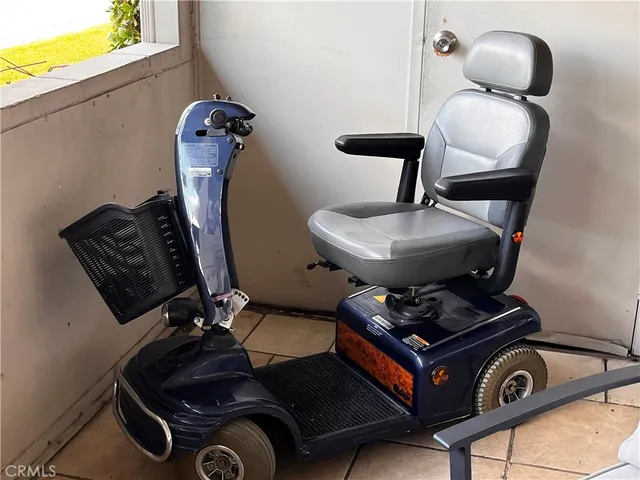 $335,000 | 13081 Oak Hills Drive, Seal Beach, CA 90740