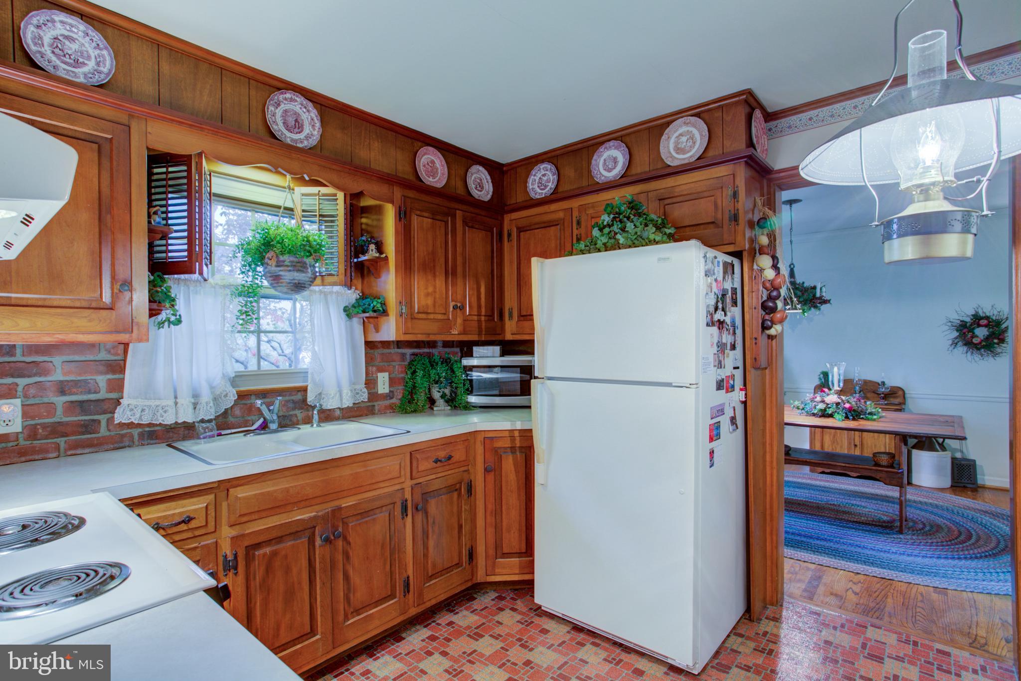 54 Logging Road Leola, PA 17540 - Photo 5 of 23 Kitchen