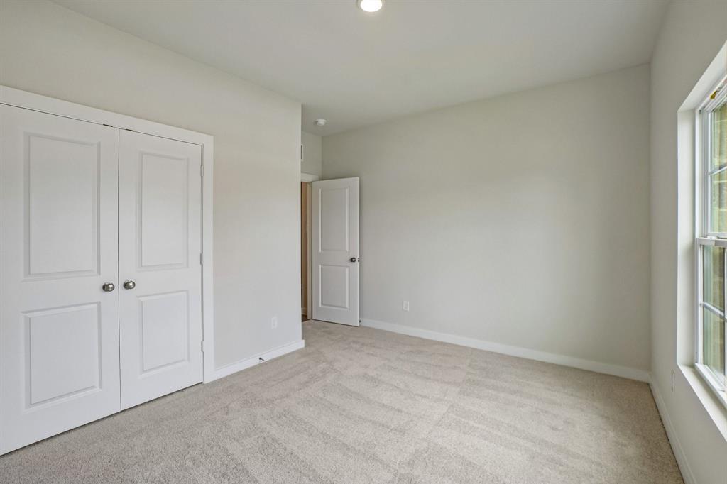 369 Declan Street Springtown, TX 76082 - Photo 17 of 37