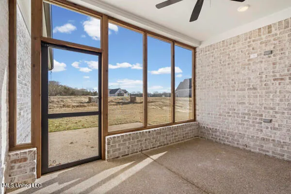 $389,900 | 2984 Eden Lane, Nesbit, MS 38651