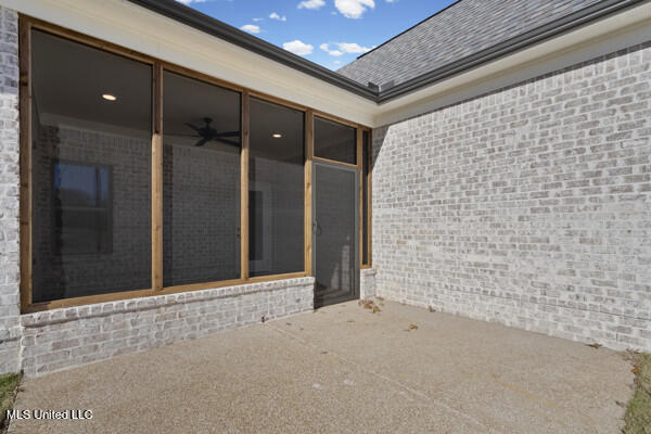 2984 Eden Lane Nesbit, MS 38651 - Photo 24 of 30 215-back porch 3