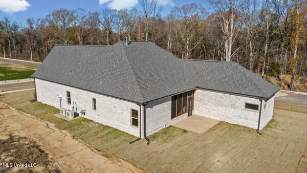 $389,900 | 2984 Eden Lane, Nesbit, MS 38651