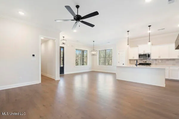 $389,900 | 2984 Eden Lane, Nesbit, MS 38651