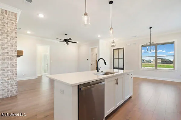 $389,900 | 2984 Eden Lane, Nesbit, MS 38651