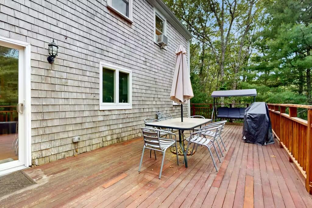 15 Gunter's Lane Mashpee, MA 02649 - Photo 20 of 23 Deck