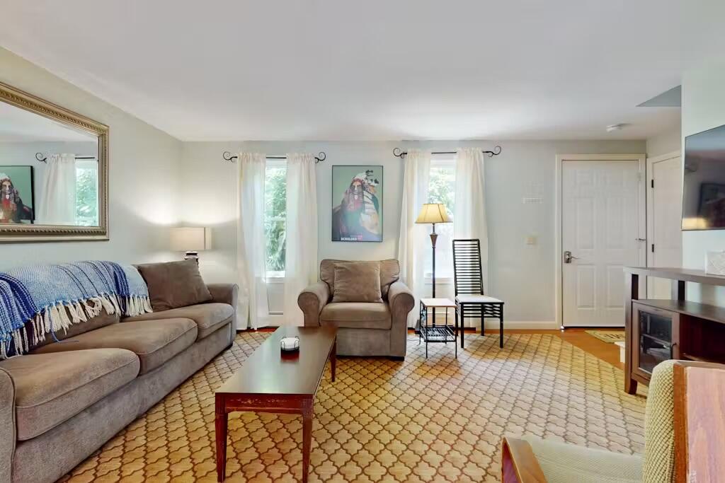 15 Gunter's Lane Mashpee, MA 02649 - Photo 2 of 23 6450587