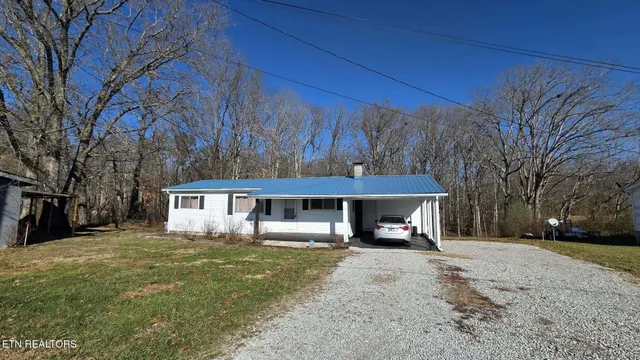 $175,000 | 957 Allardt Highway, Jamestown, TN 38556