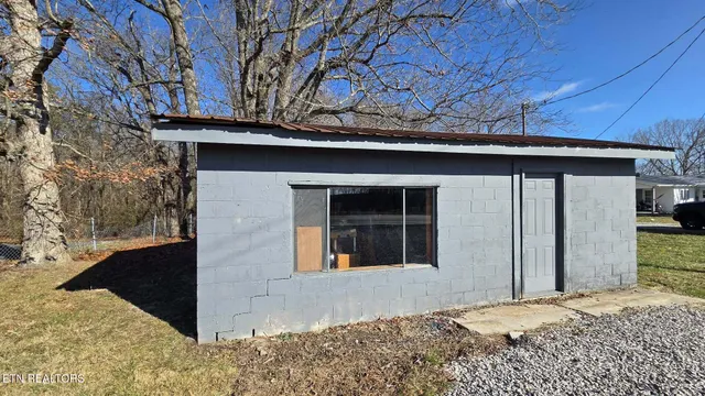 $175,000 | 957 Allardt Highway, Jamestown, TN 38556