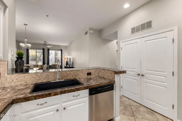 $375,000 | 2989 North 44th Street, Unit 1003, Phoenix, AZ 85018