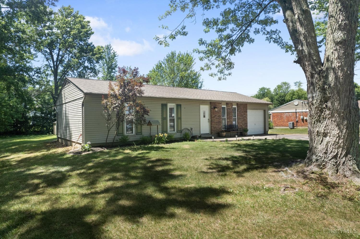 1407 Naegele Road Amelia, OH 45102 - Photo 4 of 33 Gallery Image 4