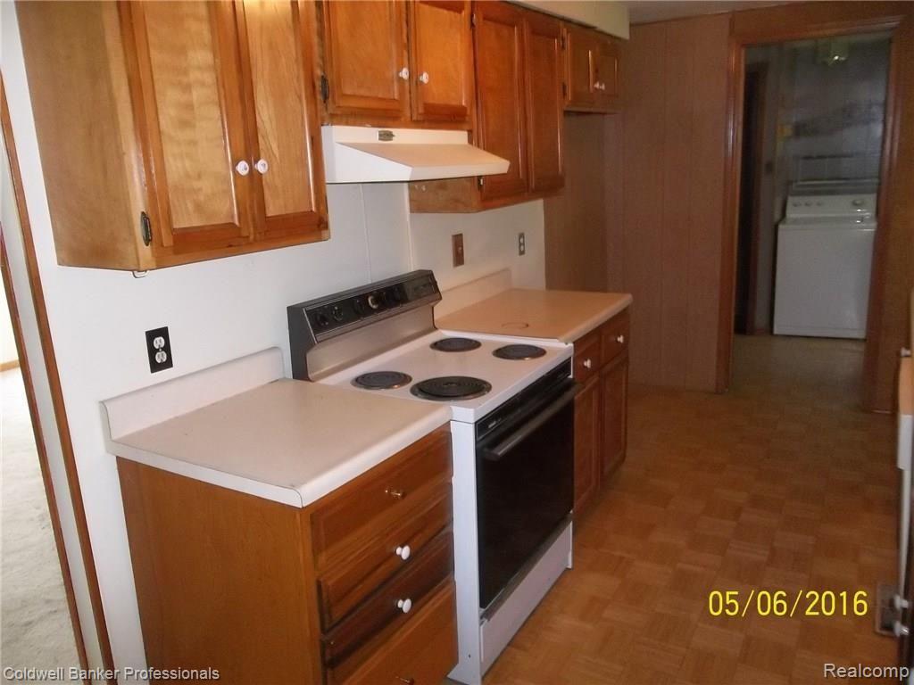3817 Jones Road North Branch, MI 48461 - Photo 16 of 32 Kitchen with Stove