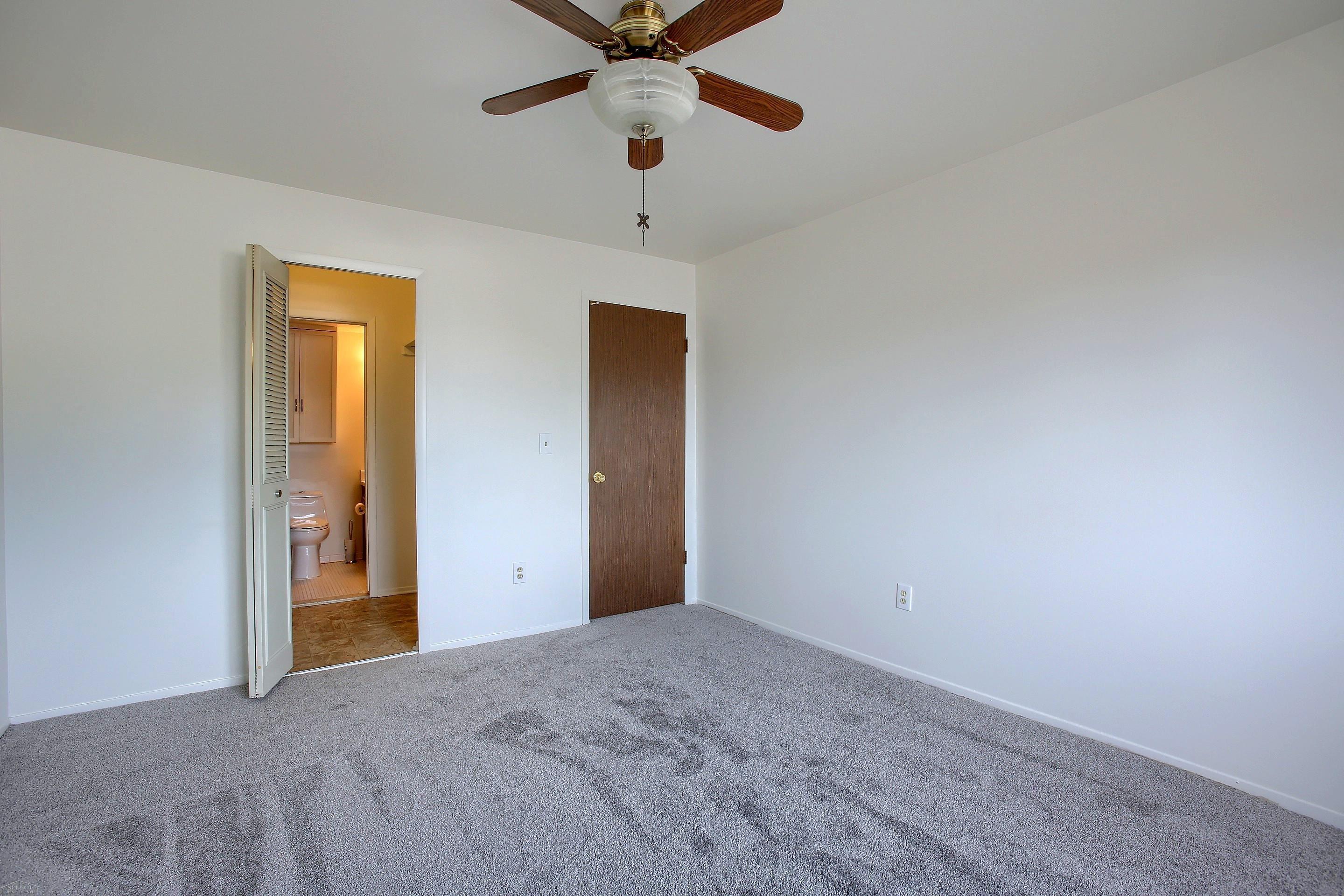 30237 Utica Road Roseville, MI 48066 - Photo 16 of 20
