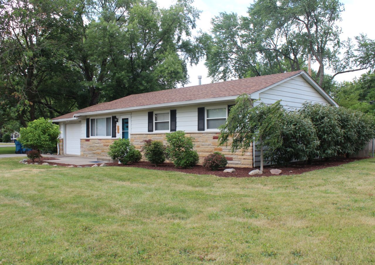 11070 Ruckle Street Carmel, IN 46280 - Photo 1 of 16 Gallery Image 1