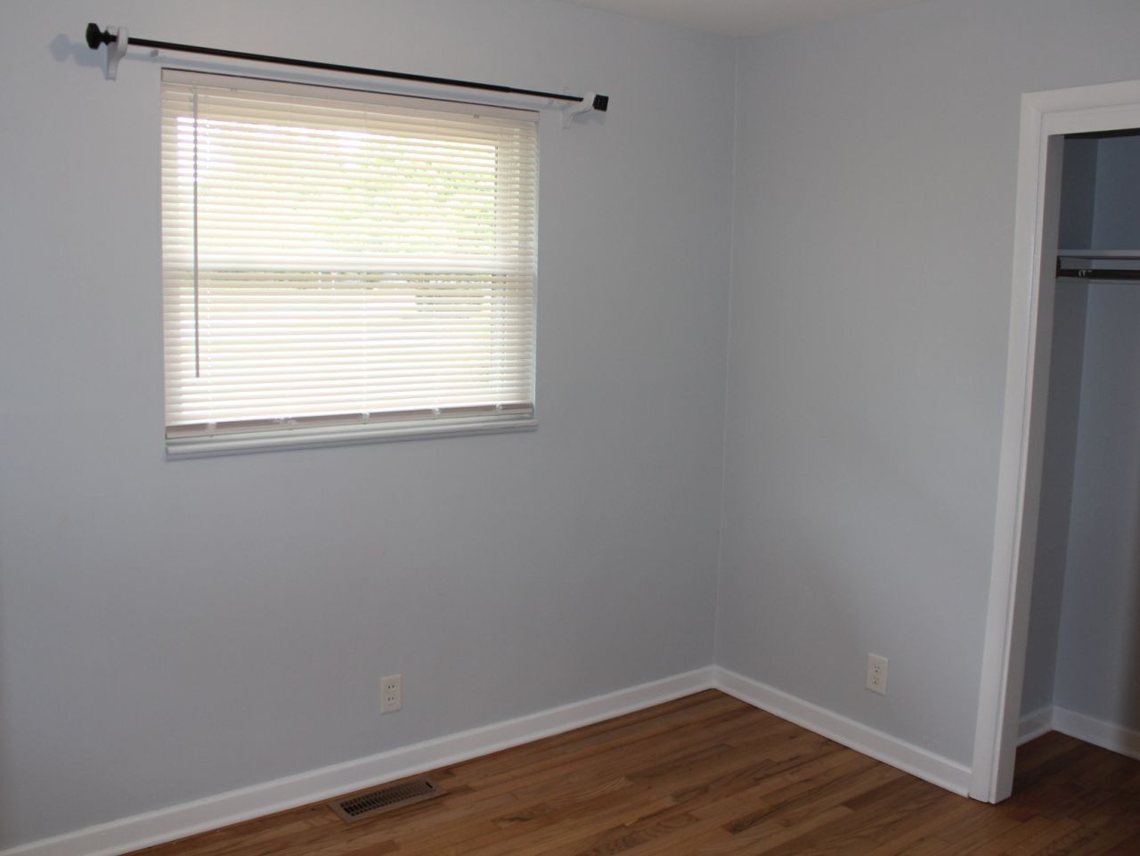 11070 Ruckle Street Carmel, IN 46280 - Photo 14 of 16 Gallery Image 14