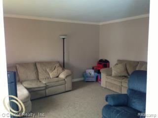 3291 Krafft Road Fort Gratiot, MI 48059 - Photo 3 of 8 3291 Krafft - living room.jpg