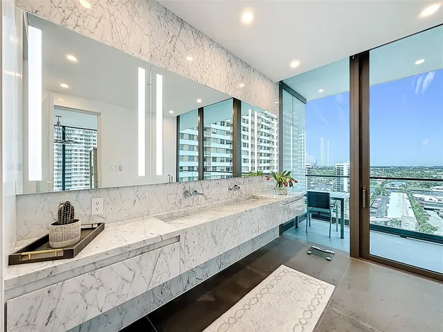 $2,975,000 | 2000 South Ocean Drive, Unit 12A, Hallandale Beach, FL 33009