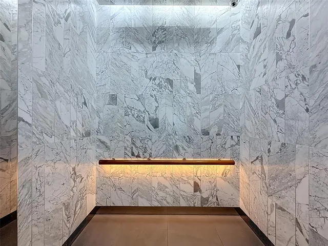 $2,975,000 | 2000 South Ocean Drive, Unit 12A, Hallandale Beach, FL 33009