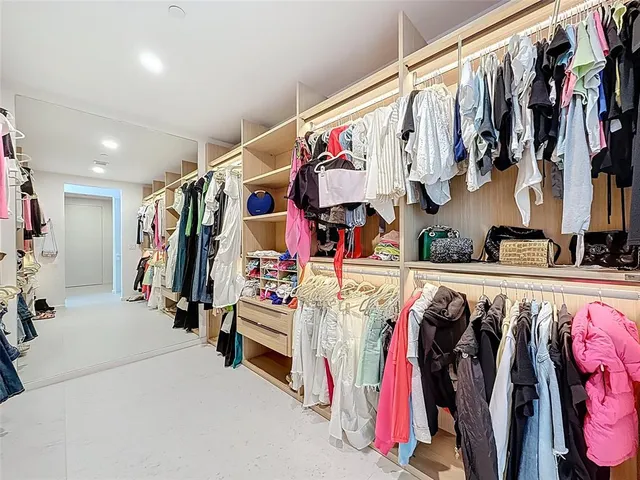 $2,975,000 | 2000 South Ocean Drive, Unit 12A, Hallandale Beach, FL 33009