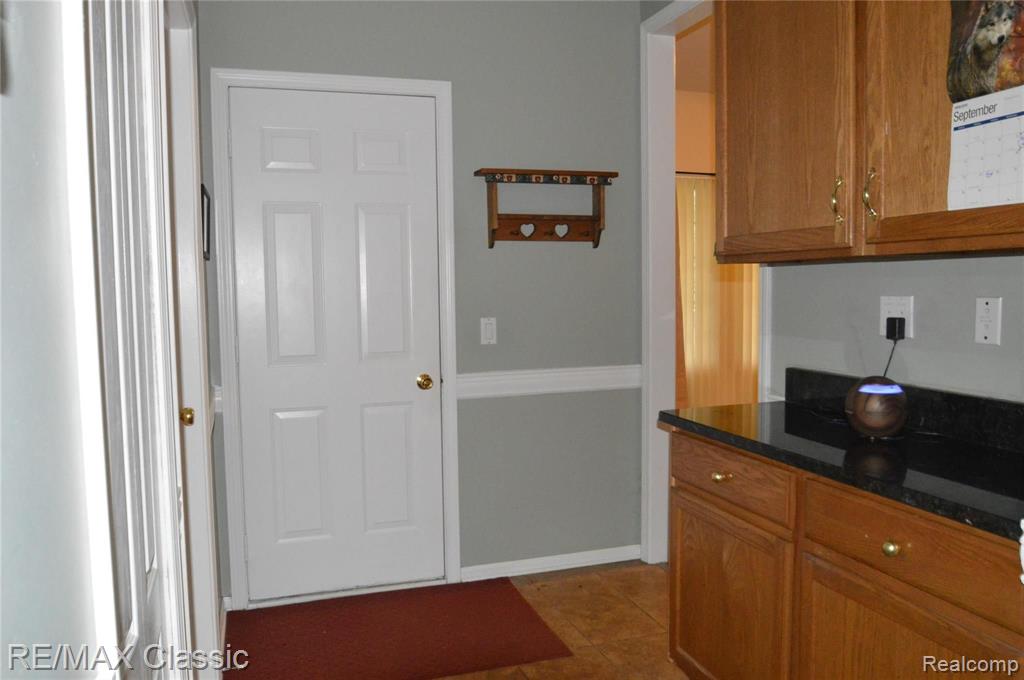 48255 Hanford Road Canton, MI 48187 - Photo 39 of 54