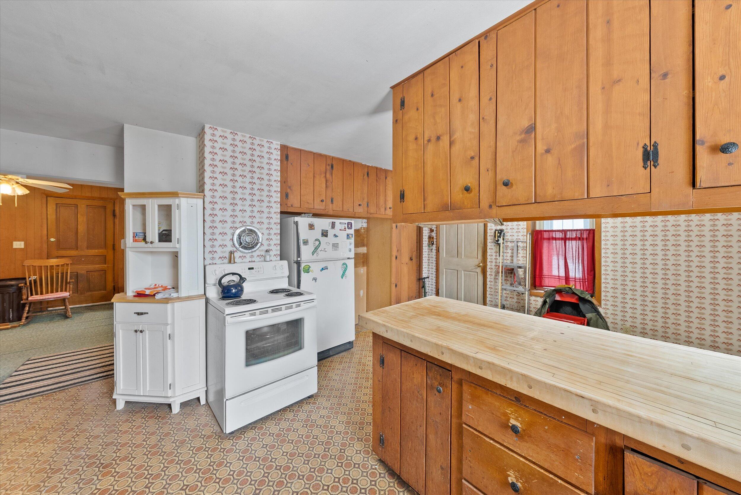 3661 Blue Goose Road West Bend, WI 53095 - Photo 8 of 66 08-Kitchen