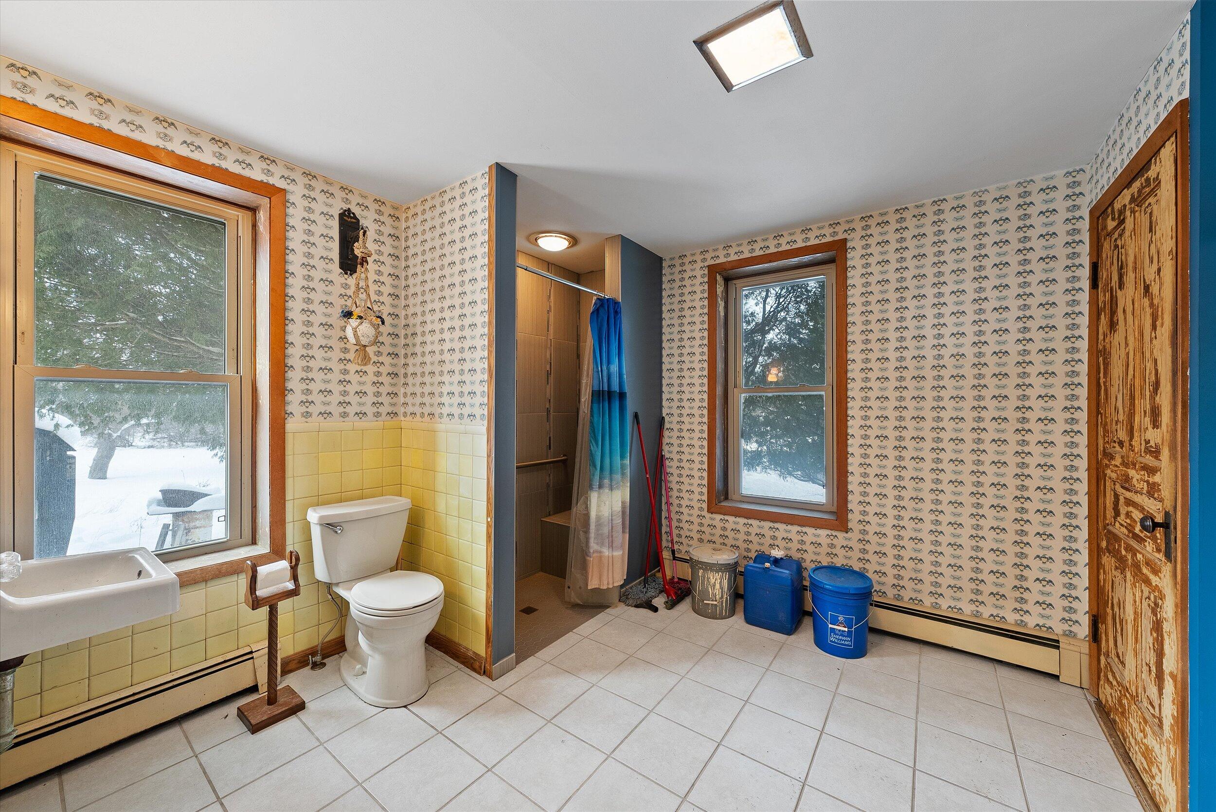 3661 Blue Goose Road West Bend, WI 53095 - Photo 15 of 66 15-Bathroom